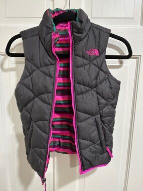 The North Face Girls Reversible Puffer Vest